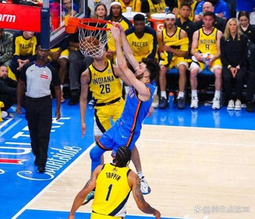 《NBA总决赛激战正酣，球员们下场时刻令人期待！》