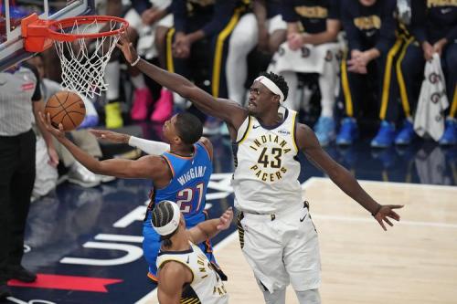 《NBA最新伤停表出炉，球星纷纷受伤，比赛悬念再起！》