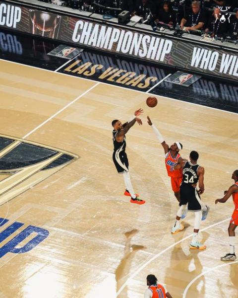 《NBA最新动态，都在这，别错过任何精彩瞬间！》