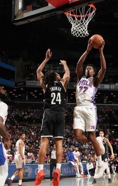 《NBA最前线：篮网，崛起的蓝色风暴！》