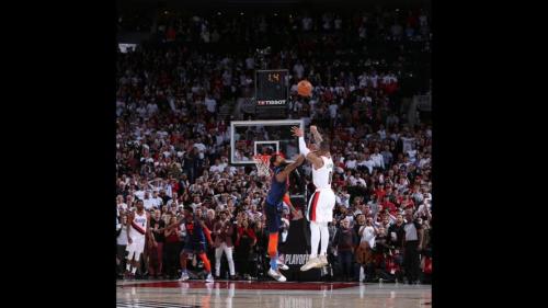 NBA历史佳球盘点：那些让人心跳加速的绝杀时刻！