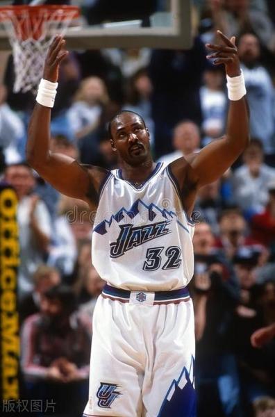 NBA历史攻防一体球星排名：那些球场上的全能战士！