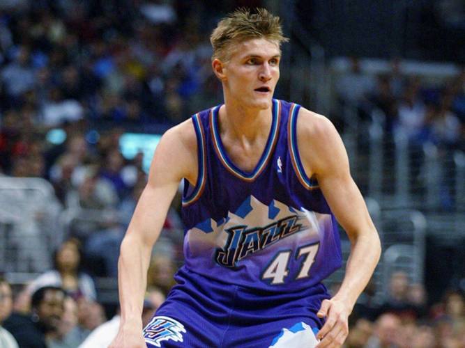 NBA历史十大白人内线：那些高大威猛的“白巨人”