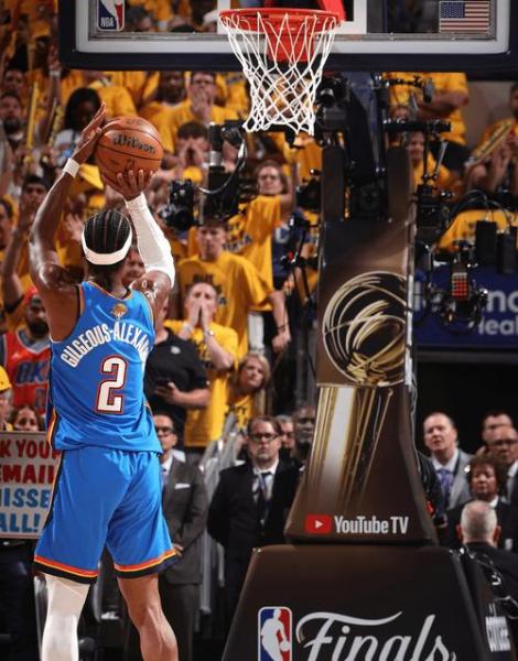 NBA历史上单赛季罚球命中率：那些让人瞠目结舌的“铁嘴神射”！