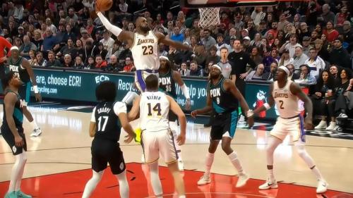 《NBA战报：激战正酣，球星们燃情对决！》