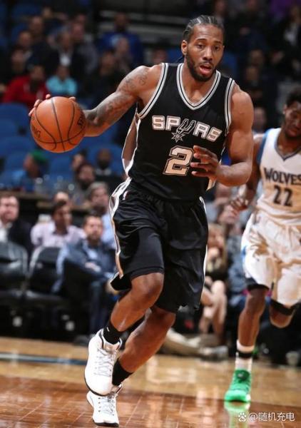 《NBA最新东西部排名出炉！猛龙当家球星闪耀全场，实力诠释王者归来》