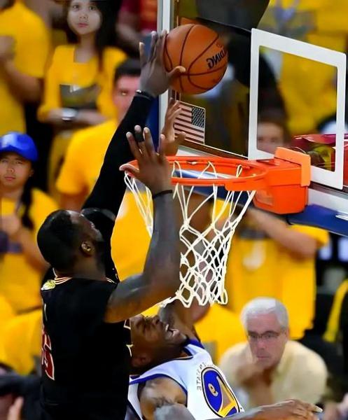 NBA历史十大神迹时刻：那些让人热血沸腾的瞬间！